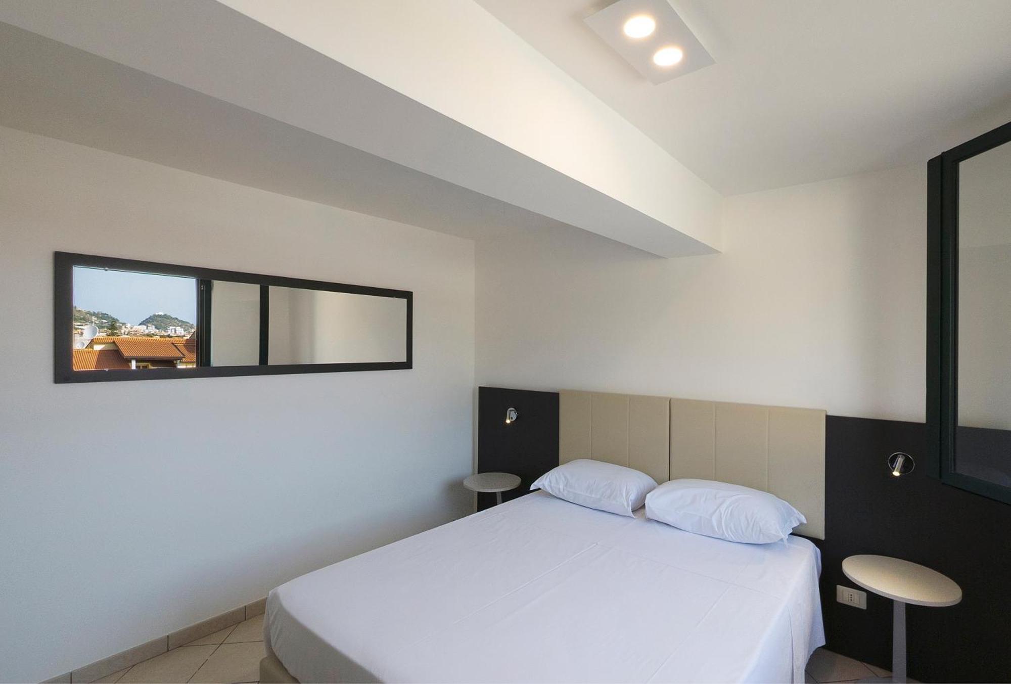 Capo dʼOrlando Magico Apartments - 450M Dalla Spiaggia מראה חיצוני תמונה