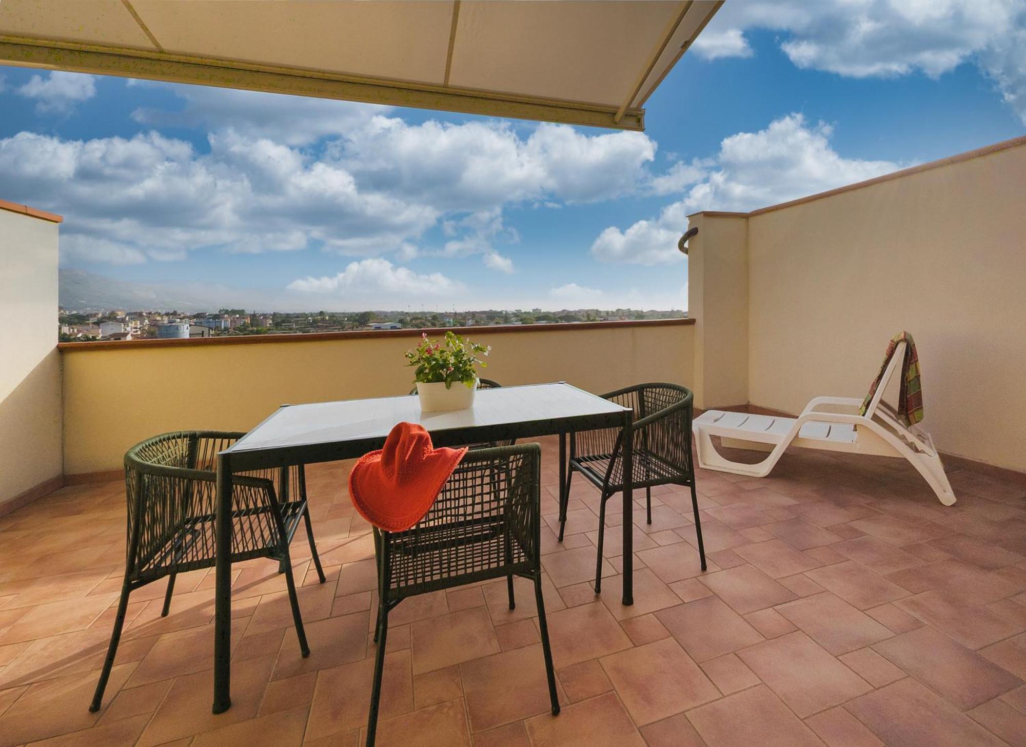 Capo dʼOrlando Magico Apartments - 450M Dalla Spiaggia מראה חיצוני תמונה