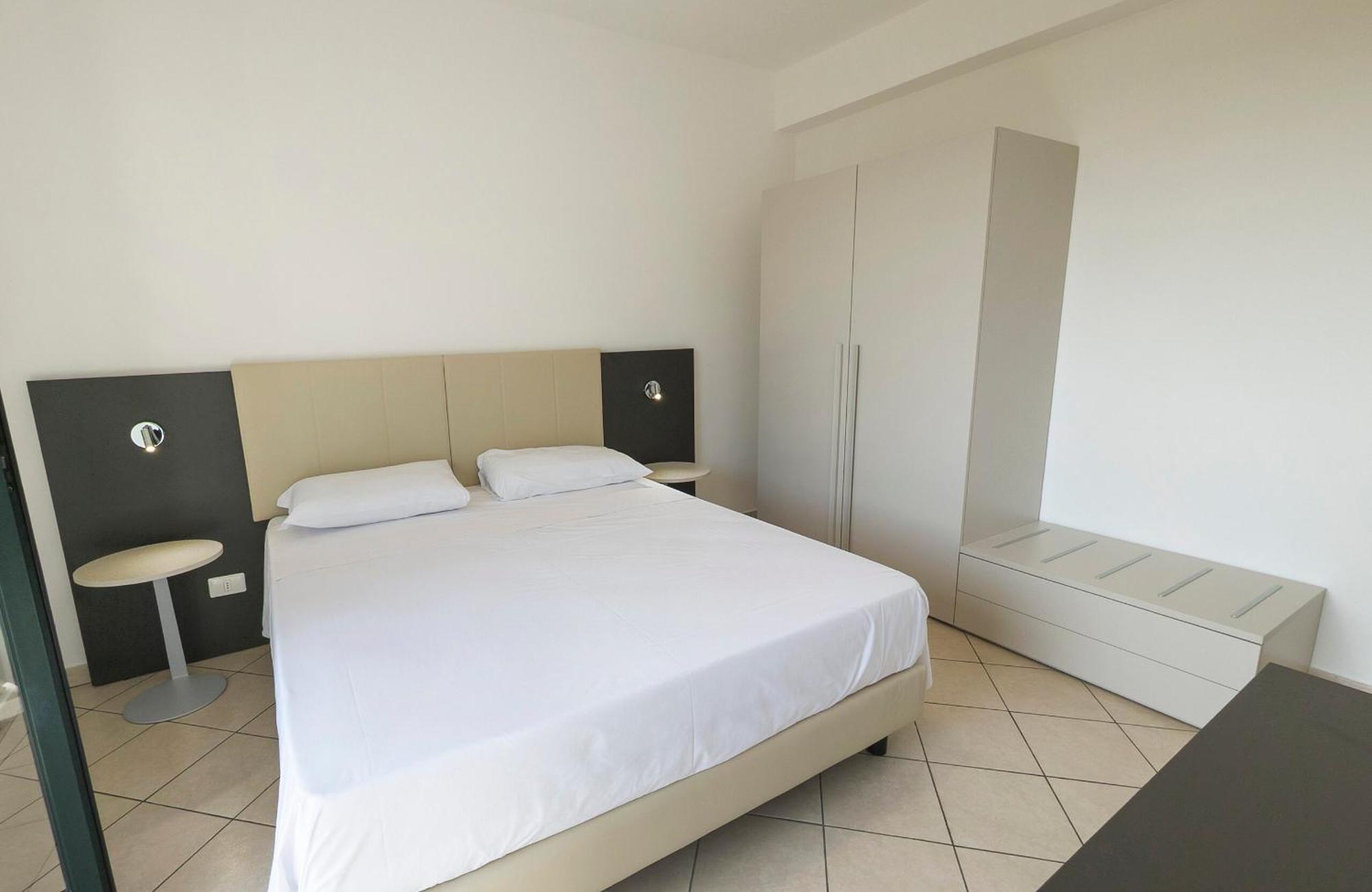 Capo dʼOrlando Magico Apartments - 450M Dalla Spiaggia מראה חיצוני תמונה